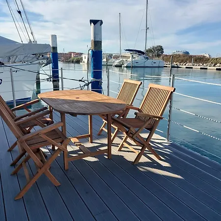 Floating Σπίτι διακοπών Γκράντο