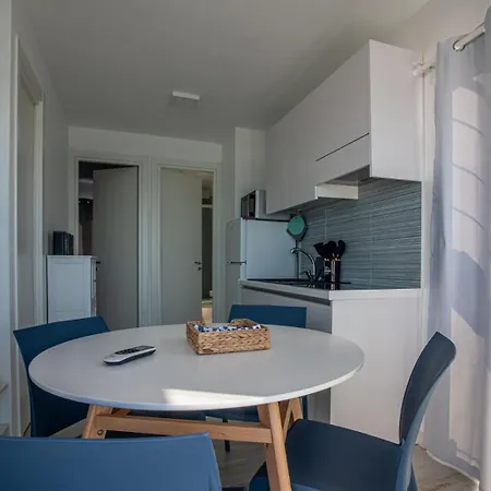 Floating * Γκράντο